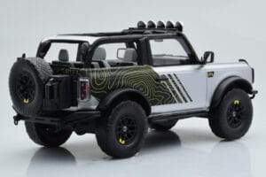Ford Bronco RTR Iconic Strieborný GT Spirit 1:18 GT404 Živica – obrázok 2 z 6