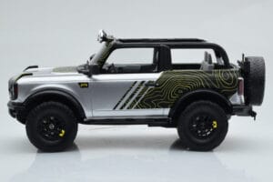 Ford Bronco RTR Iconic Strieborný GT Spirit 1:18 GT404 Živica – obrázok 3 z 6