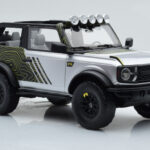 Ford Bronco RTR Iconic Strieborný GT Spirit 1:18 - image 4 of 6