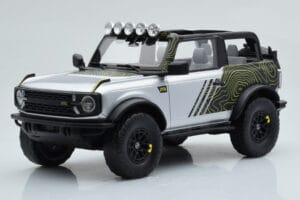 Ford Bronco RTR Iconic Strieborný GT Spirit 1:18 GT404