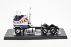 Ford CL 9000 Biely Modrý IXO 1:43 TR177