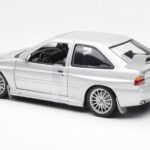 Ford Escort RS Cosworth Cestná Verzia Strieborný UT Models 1:18 - image 4 of 6