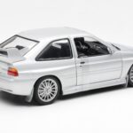 Ford Escort RS Cosworth Cestná Verzia Strieborný UT Models 1:18 - image 5 of 6