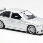 Ford Escort RS Cosworth Cestná Verzia Strieborný UT Models 1:18 - image 6 of 6