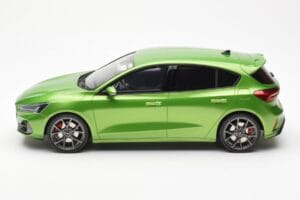 Ford Focus Mk5 ST Phase 2 Mean Zelený Otto 1:18 OT450 Živica – obrázok 3 z 6