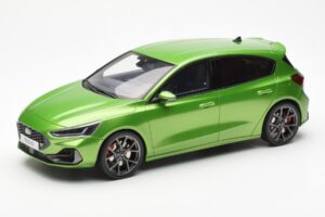 Ford Focus Mk5 ST Phase 2 Mean Zelený Otto 1:18 OT450