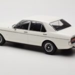 Ford Granada Mk1 Biely MCG 1:18 MCG18395 - image 5 of 6