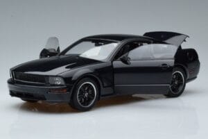 Ford Mustang GT S197 Bullitt AUTOart 1:18 73067 Kov – obrázok 2 z 7