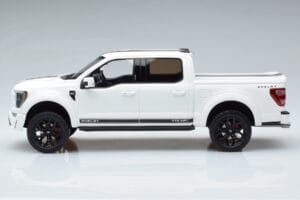 Ford Shelby F-150 Biely GT Spirit 1:18 GT415 Živica – obrázok 3 z 6