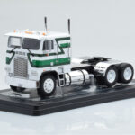 Freightliner FLA Biely Zelený IXO 1:43