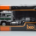 Freightliner FLA Biely Zelený IXO 1:43 - image 4 of 4