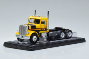 Freightliner FLC120 64T Žltý IXO 1:43 TR116