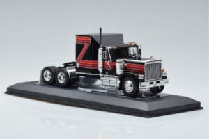 GMC General Červený Čierny IXO 1:43 TR102 Kov – obrázok 4 z 6