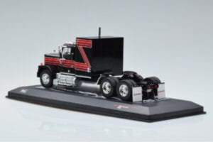 GMC General Červený Čierny IXO 1:43 TR102 Kov – obrázok 5 z 6