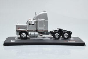 GMC General SBFA Strieborný IXO 1:43 TR166 Kov – obrázok 3 z 6