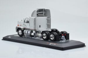 GMC General SBFA Strieborný IXO 1:43 TR166 Kov – obrázok 5 z 6