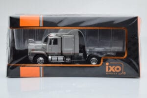 GMC General SBFA Strieborný IXO 1:43 TR166 Kov – obrázok 6 z 6