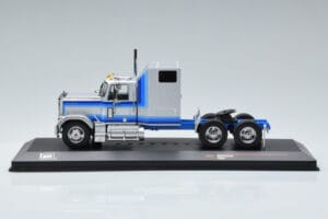 GMC General Strieborný IXO 1:43 TR079 Kov – obrázok 3 z 6
