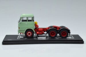 Henschel HS 19 TS Zelený IXO 1:43 TR151 Kov – obrázok 3 z 6