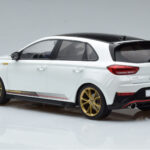 Hyundai i30 N PD Atlas Biely MCG 1:18 - image 5 of 6