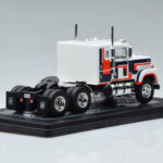 International Transtar 4300 Biely IXO 1:43 - image 2 of 6