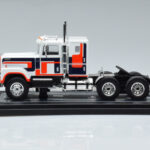 International Transtar 4300 Biely IXO 1:43 - image 3 of 6