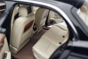 Jaguar XJ6 X350 Ebony Čierny Almost Real 1:18 810501 Kov – obrázok 8 z 11