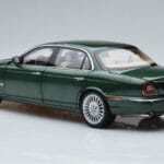 Jaguar XJ6 X350 Racing Zelený Almost Real 1:18 - image 7 of 13