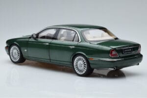 Jaguar XJ6 X350 Racing Zelený Almost Real 1:18 810502 Kov – obrázok 7 z 13