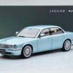 Jaguar XJ6 X350 Seafrost Svetlo Modrý Almost Real 1:18 - image 11 of 11