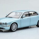 Jaguar XJ6 X350 Seafrost Svetlo Modrý Almost Real 1:18