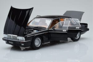 Jaguar XJ6 XJ40 Ebony Čierny Almost Real 1:18 810543 Kov – obrázok 2 z 11