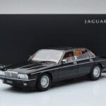 Jaguar XJ6 XJ40 Ebony Čierny Almost Real 1:18 - image 11 of 11