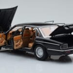 Jaguar XJ6 XJ40 Ebony Čierny Almost Real 1:18 - image 5 of 11
