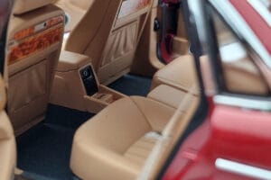 Jaguar XJ6 XJ40 Flamenco Červený Almost Real 1:18 810541 Kov – obrázok 10 z 11