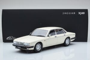Jaguar XJ6 XJ40 Glacier Biely Almost Real 1:18 810542 Kov – obrázok 11 z 11