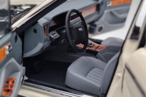 Jaguar XJ6 XJ40 Glacier Biely Almost Real 1:18 810542 Kov – obrázok 8 z 11