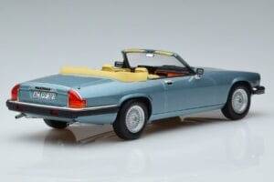 Jaguar XJS V12 Kabriolet Svetlomodrý Metalíza Norev 1:18 182635 Kov – obrázok 2 z 6
