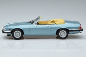 Jaguar XJS V12 Kabriolet Svetlomodrý Metalíza Norev 1:18 182635 Kov – obrázok 3 z 6