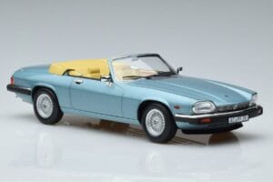Jaguar XJS V12 Kabriolet Svetlomodrý Metalíza Norev 1:18 182635 Kov – obrázok 4 z 6