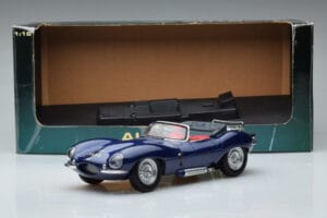 Jaguar XKSS Modrý AUTOart 1:18 73510 Kov – obrázok 9 z 9