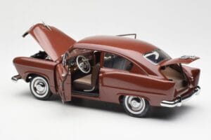 Kaiser Henry J Caribbean Coral Metallic Sun Star 1:18 5101 Kov – obrázok 5 z 8