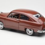 Kaiser Henry J Caribbean Coral Metallic Sun Star 1:18 5101 - image 7 of 8