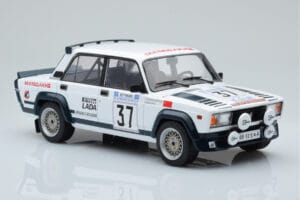 Lada 2105 VFTS #37 H. Ohu Rally Acropolis 1983 IXO 1:18 18RMC145 Kov – obrázok 4 z 6