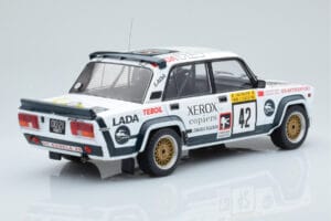 Lada 2105 VFTS #42 S. Brundza Rally 1000 Lakes 1984 IXO 1:18 18RMC146 Kov – obrázok 2 z 6