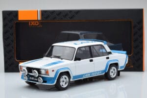 Lada 2105 VFTS Biely IXO 1:18 18CMC144 Kov – obrázok 6 z 6