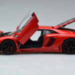 Lamborghini Aventador LP700-4 Andromeda Červený AUTOart 1:18 - image 4 of 10