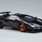 Lamborghini Countach LP500S Walter Wolf Tmavo Modrý Kyosho 1:18 - image 6 of 11