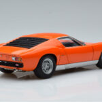 Lamborghini Miura SV Oranžový AUTOart 1:18 - image 3 of 8