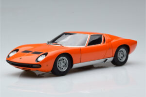 Lamborghini Miura SV Oranžový AUTOart 1:18